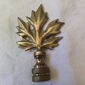 MAPLE LEAF FINIAL FOR LAMP